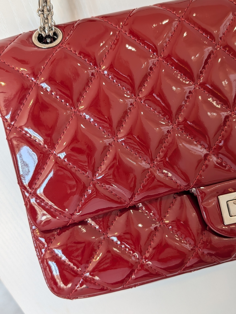 Chanel Red 2.55 Reissue Quilted Patent Leather Crossbody Flap Bag - Picture 5 of 16